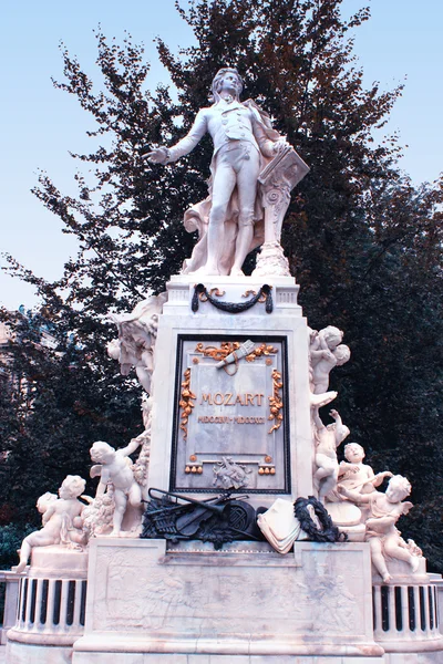 Mozzart staty i Vienna city, Österrike — Stockfoto