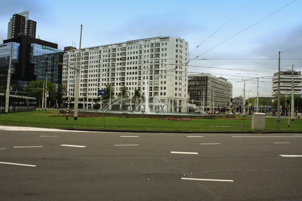 Hofplein, szökőkút Rotterdam központi tér — Stock Fotó
