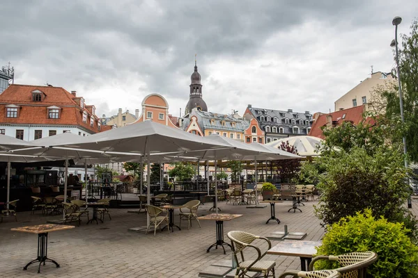 Riga, Latvia Old Town historical center with medieval streets and cafes — Stock Photo, Image