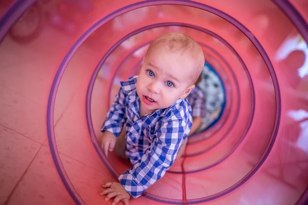 Oyun zamanı bebeğim tünel