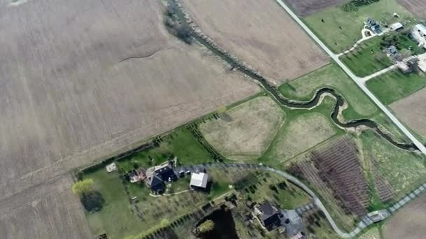 Luchtfoto landbouw boerderij veld landschap — Stockvideo