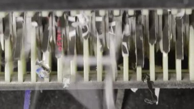 Doğrama ve belgeleri yırtılma kağıt öğütücü