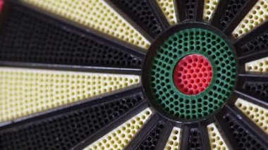 Oyun tahtası üzerinde Dart atma