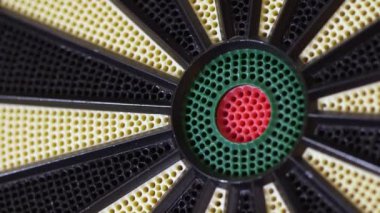 Oyun tahtası üzerinde Dart atma