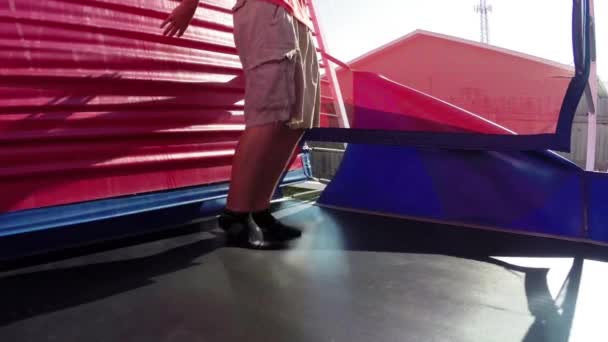 Tornaterem, ugráló Trambulin Jumping — Stock videók