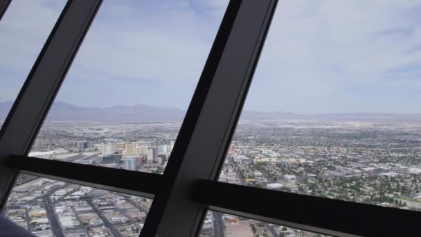 Looking down on Las Vegas strip — Stock Video
