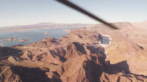 Luftaufnahme eines Fluges über den Grand Canyon — Stockvideo