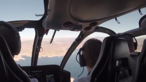 Luftaufnahme eines Fluges über den Grand Canyon — Stockvideo