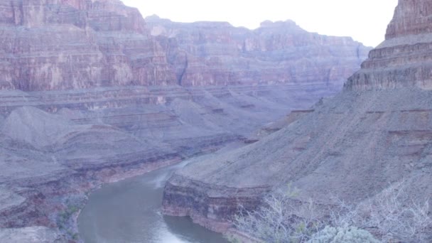 Blick vom Boden in den Grand Canyon — Stockvideo