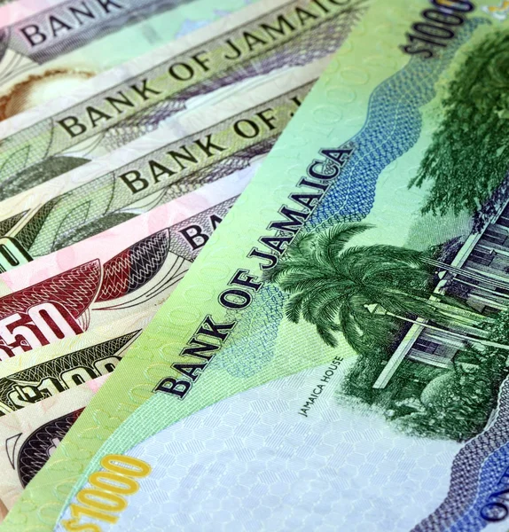 Jamaika para - banka ve ekonomik istikrar