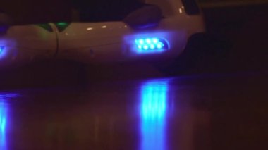 Çocuk scooter Dengeleme iki tekerlekli elektrikli kendi kendine at binme