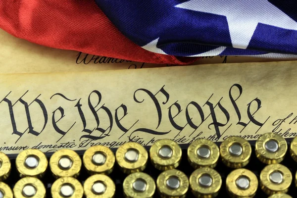 Ammunition on US Constitution - The Right to Bear Arms — Stock Photo, Image