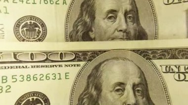 Bize para birimi bir yüz dolar faturaları