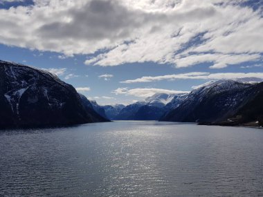 Norveç 'teki Ardalsfjord