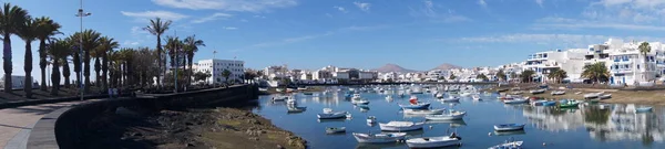 Маленький Порт Арресифе Лароте Испания — стоковое фото