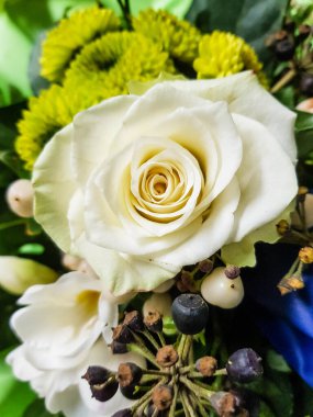 Çiçekli gelin buketi.