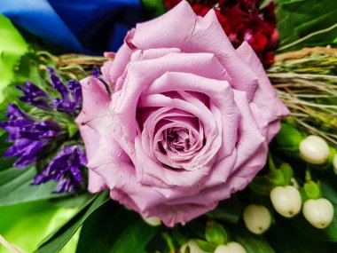 Çiçekli gelin buketi.