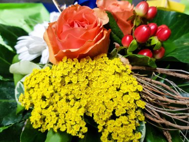 Çiçekli gelin buketi.