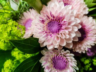 Çiçekli gelin buketi.