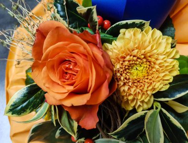 Çiçekli gelin buketi.