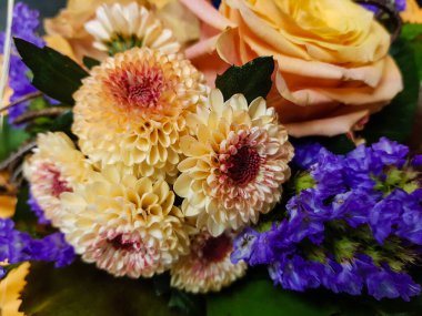 Çiçekli gelin buketi.