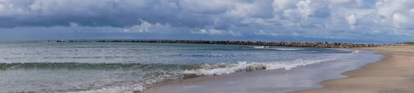 바다에 끝없는 해변의 — 스톡 사진