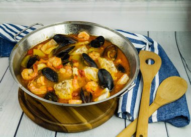 Portekiz deniz mahsulleri için kataplana malzemeleri.