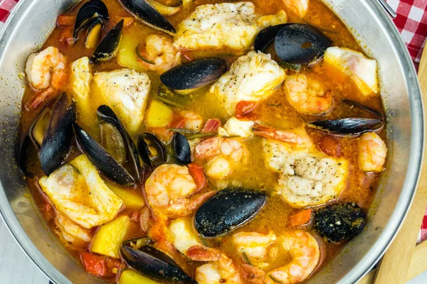 Ingrediënten Voor Een Portugese Zeevruchten Kataplana — Stockfoto