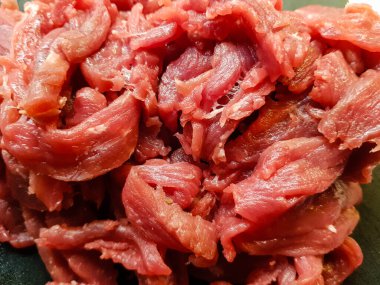 Taze pişmiş Japon erişte çorbası.