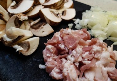 Marinelenmiş frech, ızgara için Iberico Carree 'yi salamura ediyor.