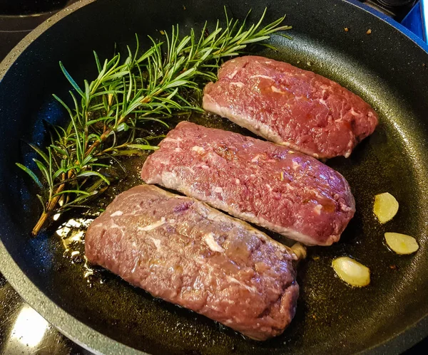 Filetes Cordero Romero Con Ajo — Foto de Stock