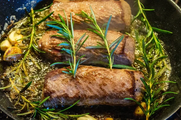 Rosemary Lamb Steaks Garlic — Stock Photo, Image