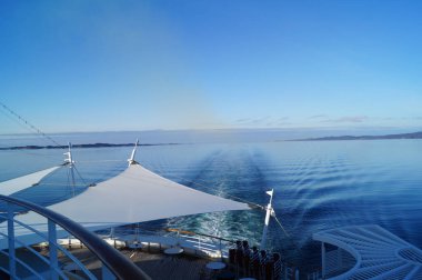 Norveç fiyortlarında bir yolcu gemisiyle