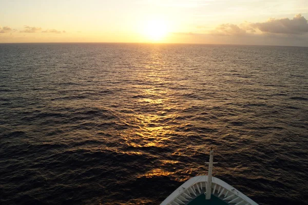 Met Een Cruiseschip Fjorden Van Norway — Stockfoto