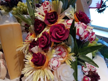 Mükemmel bir meyve oymacılığı.