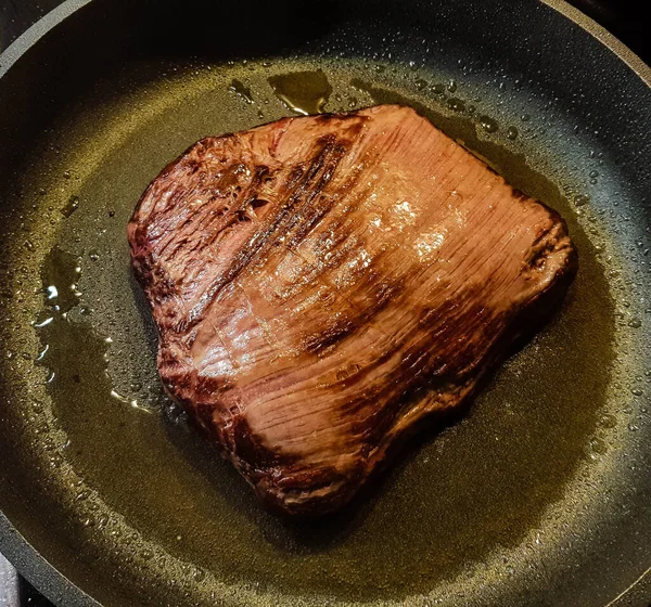 Bokový Steak Lesními Houbami Smaženými Brambory — Stock fotografie