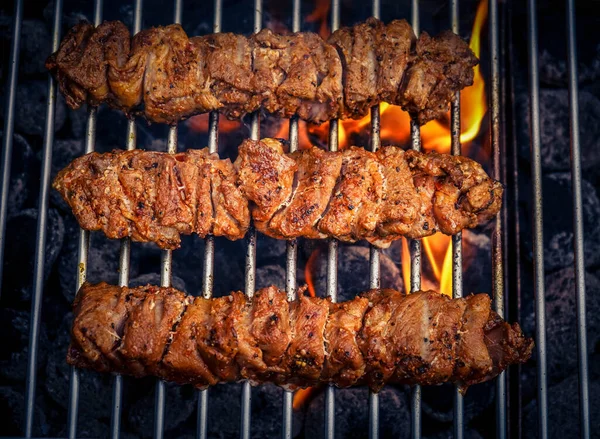 Kryddiga Kycklingtrumpinnar Och Annat Kött Grillen — Stockfoto