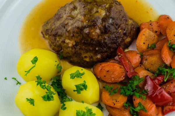 Sebuah Meatloaf Tradisional Jerman — Stok Foto