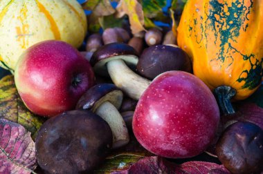 Geleneksel sonbahar dekorasyonu