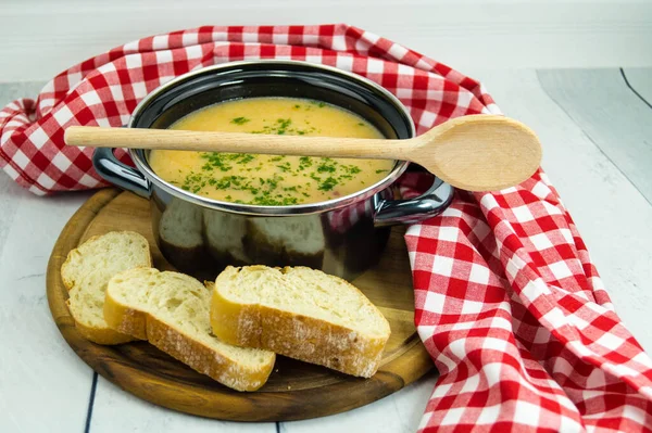 Pikantny Kolorowy Rosół Makaron Zupa — Zdjęcie stockowe
