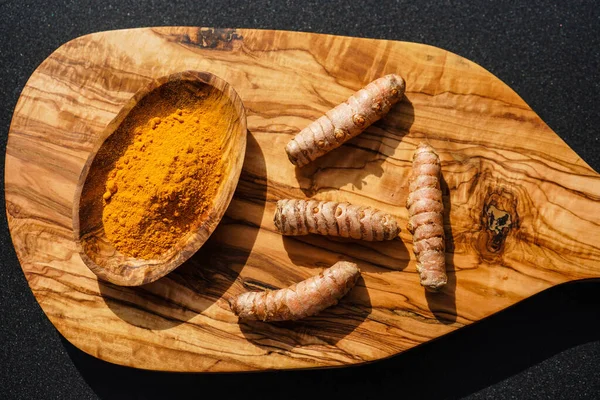 Sarı baharatlı zerdeçal Curcuma longa