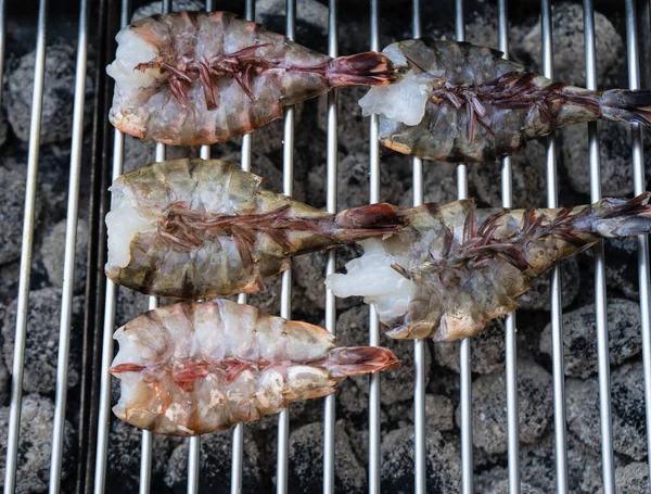 Black Tiger King Prawns Grilling — Stock Photo, Image