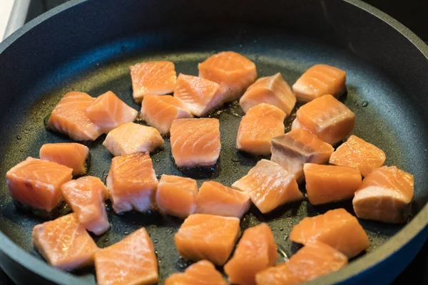 Espaguetis Salmone Fideos Con Camarones Filete Salmón —  Fotos de Stock