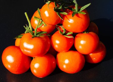 Salata için kırmızı yuvarlak domates Solanum Lycopersicum