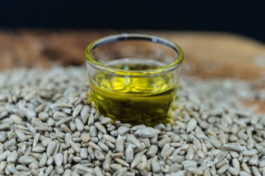 Ayçiçeği ve tohum