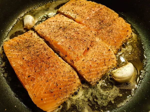 Grilled Salmon Herbs Spices — Stock Photo, Image