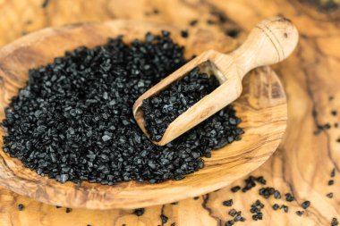 Hawaii 'den zeytin ağacına siyah tuz.