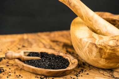 Hawaii 'den zeytin ağacına siyah tuz.