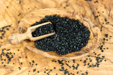 Hawaii 'den zeytin ağacına siyah tuz.