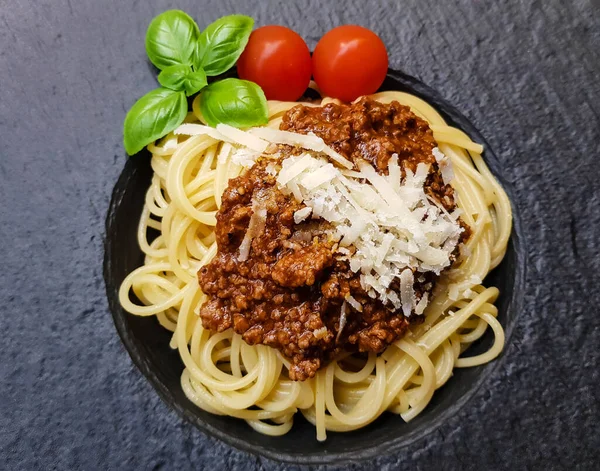 Spaghetti Bolognese Met Tomatensaus — Stockfoto